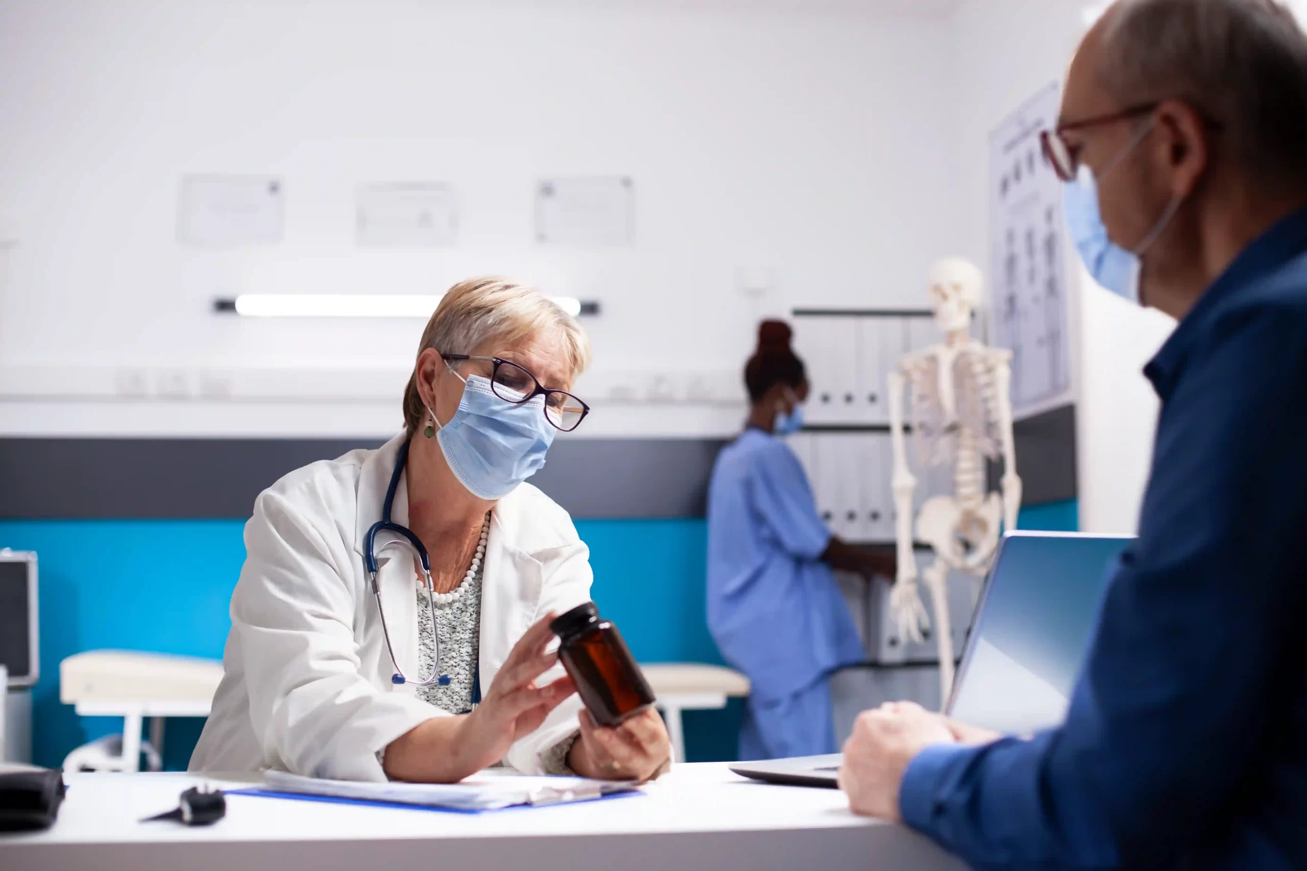 5 sinais de que você pode estar com uma infecção e deve procurar um infectologista
